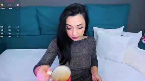 Christal online show from November 2025 08:30:01 PM