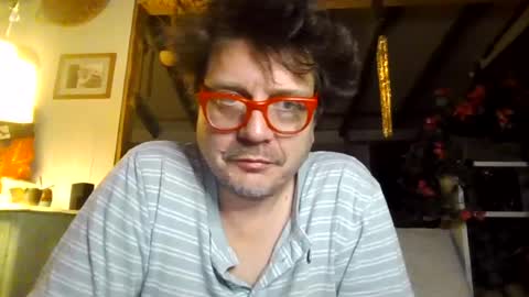 Snapshot of xcienfue chatting on June 2026 10:40:01 AM Peter online show from June 2026 10:40:01 AM