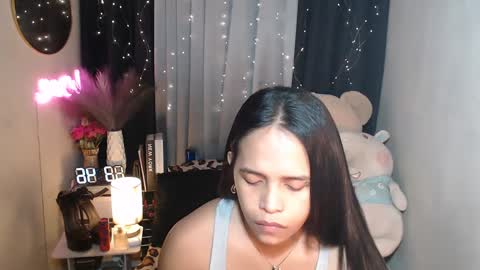 Snapshot of xclassylorainne chatting on December 2024 07:44:01 PM lorainne online show from December 2024 07:44:01 PM