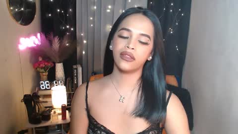 Snapshot of xclassylorainne chatting on December 2024 03:37:01 AM lorainne online show from December 2024 03:37:01 AM