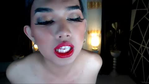 Snapshot of xcumshotselfsucker4ux chatting on December 2024 12:18:01 AM Candy Lily online show from December 2024 12:18:01 AM