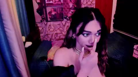 Snapshot of xdirtymistressx chatting on October 2025 09:17:01 AM XDirtymistressX online show from October 2025 09:17:01 AM