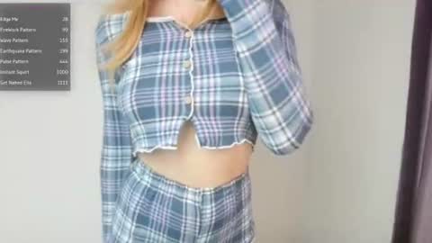 Snapshot of xella_wildx chatting on July 2026 11:16:02 AM Ella online show from July 2026 11:16:02 AM