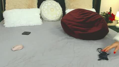 Snapshot of xeniablue chatting on December 2024 01:25:01 PM XeniaBlue online show from December 2024 01:25:01 PM