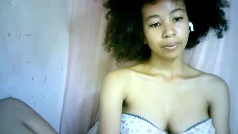 xenna610827 online show from February 2025 04:55:01 PM