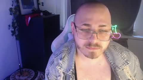 Snapshot of xfabian_love chatting on September 2025 06:28:02 AM F A B I A N online show from September 2025 06:28:02 AM