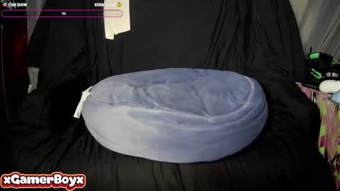 xgamerboyx online show from October 2025 10:01:01 PM