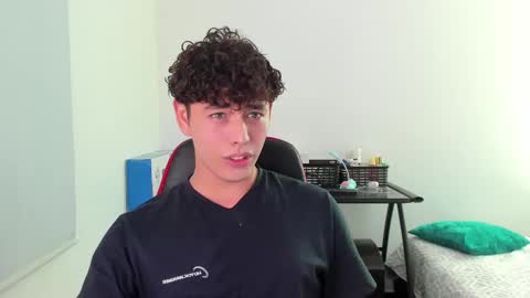 Snapshot of xhans17 chatting on February 2025 03:45:02 AM xhan online show from February 2025 03:45:02 AM