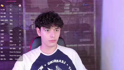 Snapshot of xhans17 chatting on February 2025 08:26:02 AM xhan online show from February 2025 08:26:02 AM