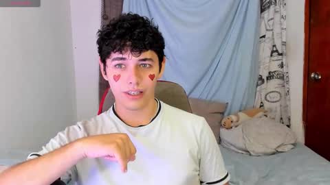 Snapshot of xhans17 chatting on November 2025 11:54:01 PM xhan online show from November 2025 11:54:01 PM