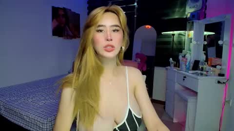 Snapshot of xhotcockcumts chatting on January 2025 04:56:01 AM Barbie ann online show from January 2025 04:56:01 AM