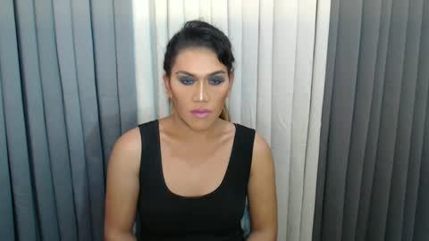 GWEN THOMPSON .......   online show from January 2025 11:16:02 AM