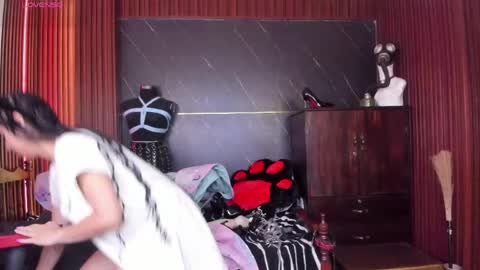 XiaQueen   I M online show from April 2026 11:57:01 AM