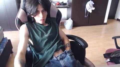 xIce Boy online show from December 2025 01:48:01 PM