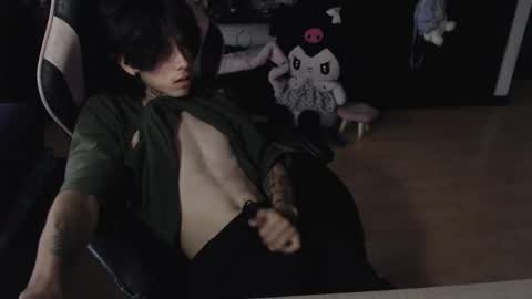 xIce Boy online show from December 2025 10:27:02 PM