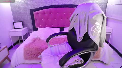 xiomy online show from February 2025 02:08:02 AM