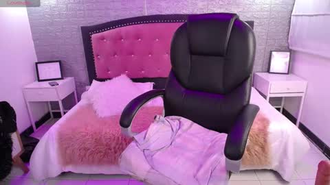 xiomy online show from February 2025 02:03:01 AM