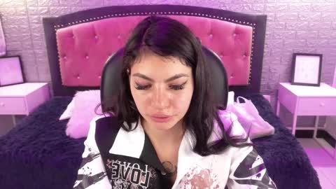 xiomy online show from September 2025 07:57:01 PM