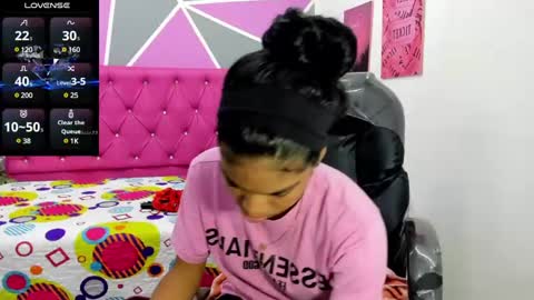 Snapshot of ximena_ruiz18 chatting on March 2025 12:22:01 PM Ximena Ruiz online show from March 2025 12:22:01 PM