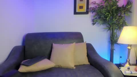 Snapshot of ximenasalazar chatting on December 2024 10:44:02 AM ximenasalazar online show from December 2024 10:44:02 AM