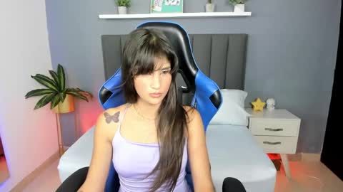 Snapshot of xiomara_450 chatting on December 2024 07:45:02 PM Nice to greet you my name is Xiomara online show from December 2024 07:45:02 PM
