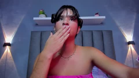 Snapshot of xiomara_450 chatting on December 2024 12:19:01 AM Nice to greet you my name is Xiomara online show from December 2024 12:19:01 AM
