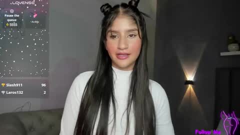 Snapshot of xiomara_450 chatting on January 2025 11:00:02 PM Nice to greet you my name is Xiomara online show from January 2025 11:00:02 PM