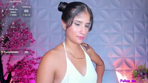 Snapshot of xiomara_450 chatting on January 2025 10:12:02 PM Nice to greet you my name is Xiomara online show from January 2025 10:12:02 PM