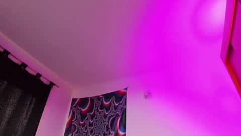 xizette online show from March 2025 06:37:01 PM