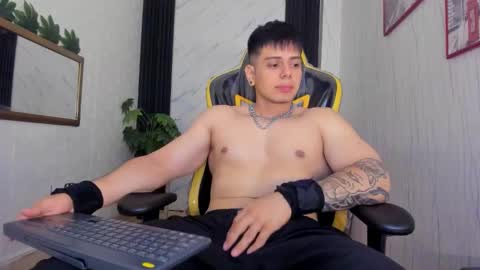 Snapshot of xkevyn chatting on September 2025 12:15:02 PM online show from September 2025 12:15:02 PM