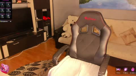 Snapshot of xlaracroftx chatting on January 2025 10:52:02 PM Lara online show from January 2025 10:52:02 PM