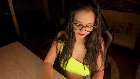 Lara online show from February 2026 09:55:01 PM