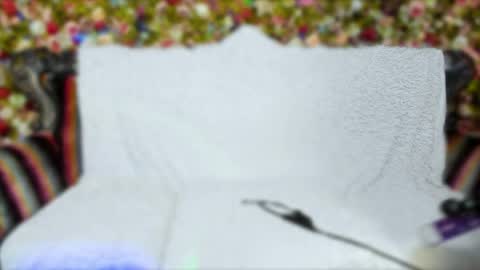 Linda online show from March 2026 09:03:02 PM