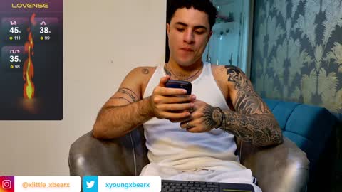 Snapshot of xlittle_xbearx chatting on January 2025 02:53:02 AM Kev online show from January 2025 02:53:02 AM