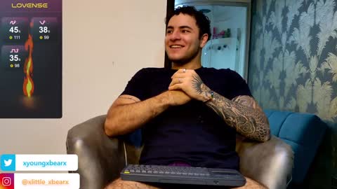 Snapshot of xlittle_xbearx chatting on February 2025 07:29:01 AM Kev online show from February 2025 07:29:01 AM
