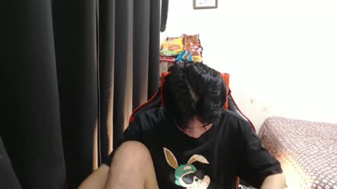 Snapshot of xluminous chatting on January 2026 05:27:02 PM MIKAEL online show from January 2026 05:27:02 PM