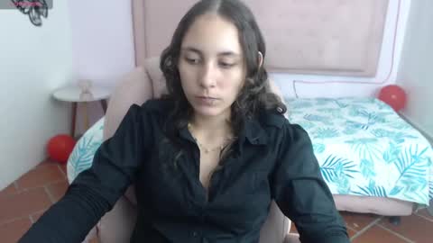 lunna online show from February 2025 11:25:02 PM