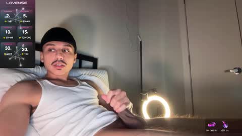 Snapshot of xmomentumx chatting on September 2025 03:54:01 AM xmomentumx online show from September 2025 03:54:01 AM