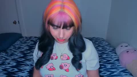 Snapshot of xocurvyrae chatting on December 2024 02:37:01 PM Rae online show from December 2024 02:37:01 PM