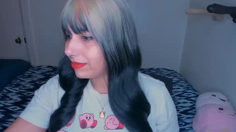 Snapshot of xocurvyrae chatting on January 2025 02:15:02 AM Rae online show from January 2025 02:15:02 AM