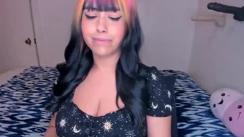Snapshot of xocurvyrae chatting on February 2025 01:46:02 AM Rae online show from February 2025 01:46:02 AM