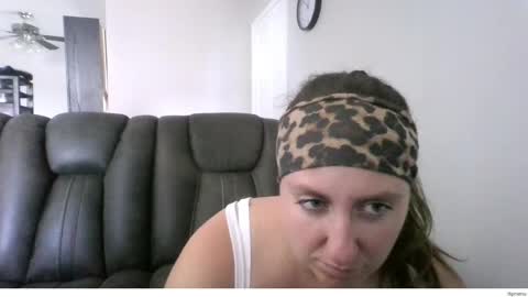Snapshot of xodaniellesmith chatting on June 2026 07:51:02 PM xodaniellesmith online show from June 2026 07:51:02 PM