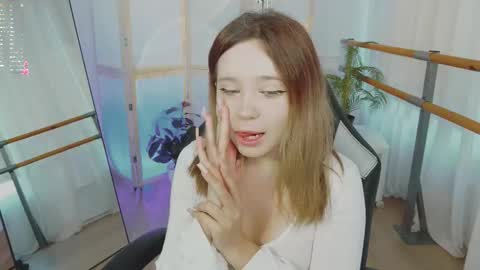 Snapshot of xohanna chatting on September 2025 07:12:01 AM Milana online show from September 2025 07:12:01 AM