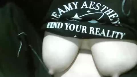 xonia25 online show from March 2025 06:45:02 PM