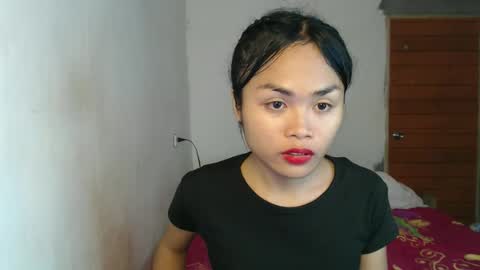 Snapshot of xpinaycreamcockx chatting on October 2025 11:33:02 AM JHANA online show from October 2025 11:33:02 AM
