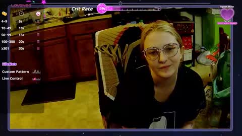 Snapshot of xravenstouchx chatting on October 2025 04:27:01 AM Raven online show from October 2025 04:27:01 AM