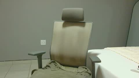 spykeXtee online show from March 2026 05:02:01 AM