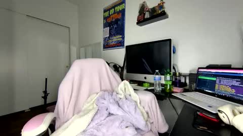 xStarGazingx online show from October 2025 08:47:02 AM