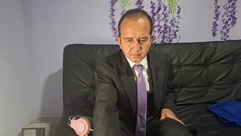 xthesexybossx online show from November 2025 03:44:01 PM