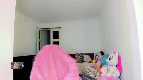 Femboy Exotic online show from January 2025 04:12:01 AM